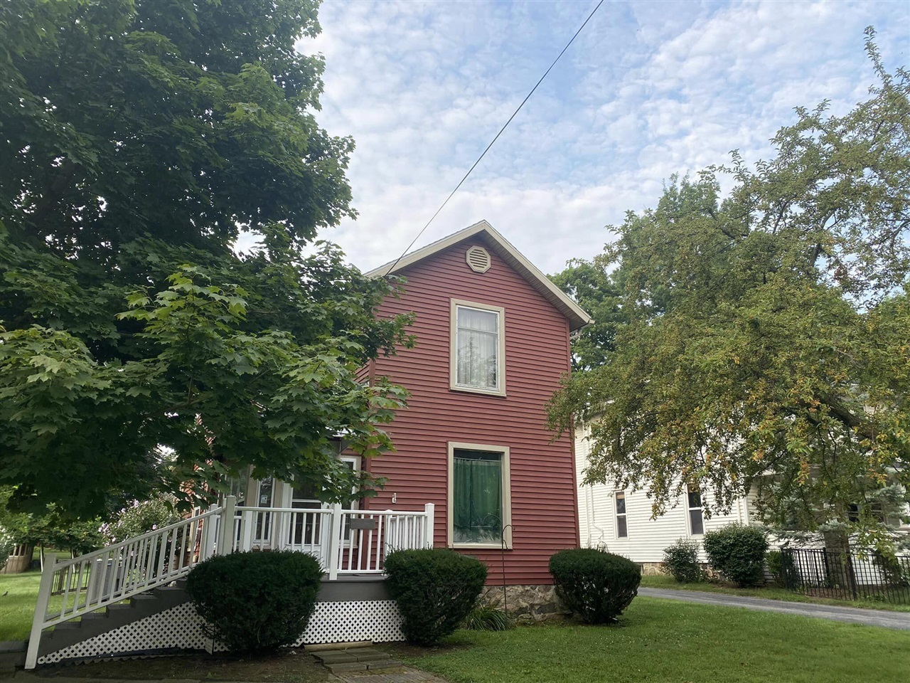 Sharp St, Hillsdale, MI 49242