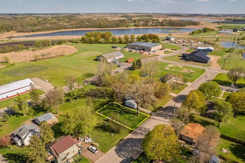 507 E 2nd Avenue, Osakis, MN, 56360 | Card Image