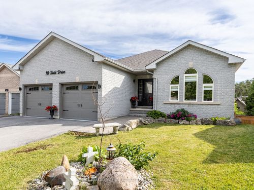 18 Todd Dr, Barrie, ON, L4N9K6 | Card Image