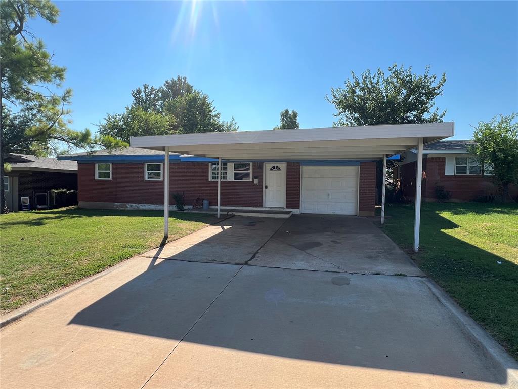 Heather Ln, Moore, OK 73160