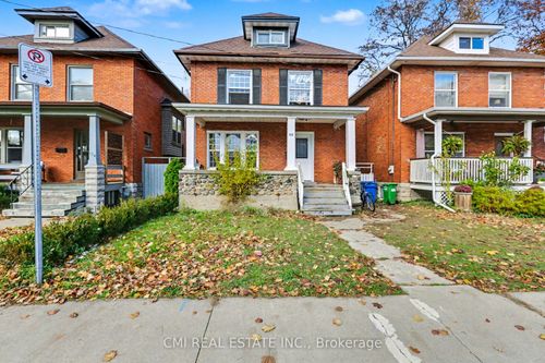 122 Montrose St, Windsor, ON, N8X1A3 | Card Image