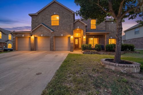 914 Hidden Lakes Dr, Cedar Hill, TX, 75104-7353 | Card Image