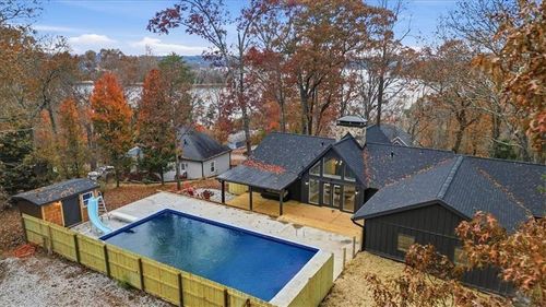 4225 Twin Rivers Dr, Gainesville, GA, 30504-5326 | Card Image