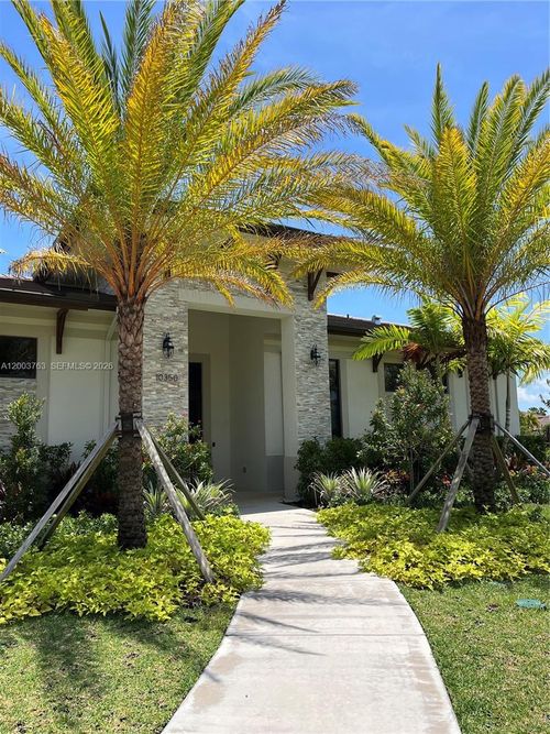 10124 228th Ter, Miami, FL, 33190-1989 | Card Image