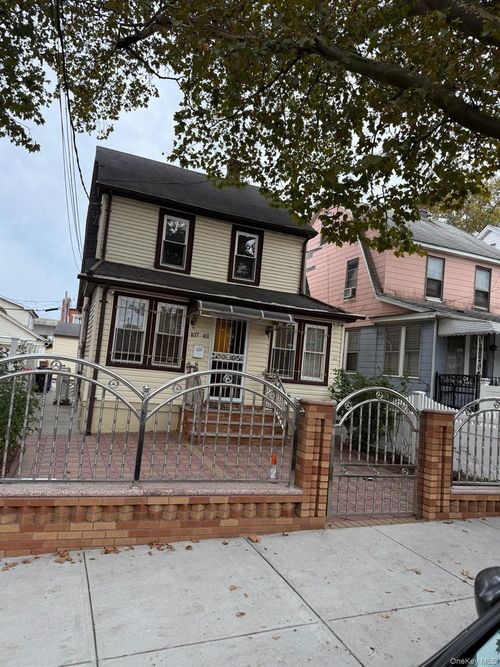 10743 135th St, South Richmond Hill, NY, 11419-3217 | Card Image