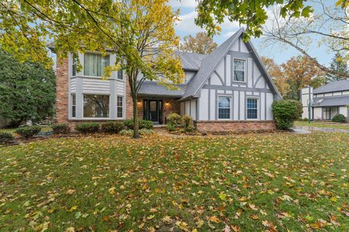 454 S Ridge Dr, Perrysburg, OH, 43551-1273 | Card Image