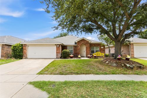 1320 Cattle Crossing Dr, Fort Worth, TX, 76131-5332 | Card Image