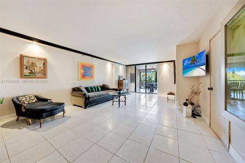 apt-b425-2802 N 46th Ave, Hollywood, FL, 33021-8901 | Card Image