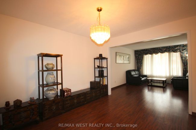 73 Hullrick Dr, House other with 4 bedrooms, 3 bathrooms and 4 parking in Etobicoke ON | Image 12