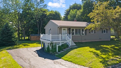 15 Carol St, Westbrook, ME, 04092-3615 | Card Image