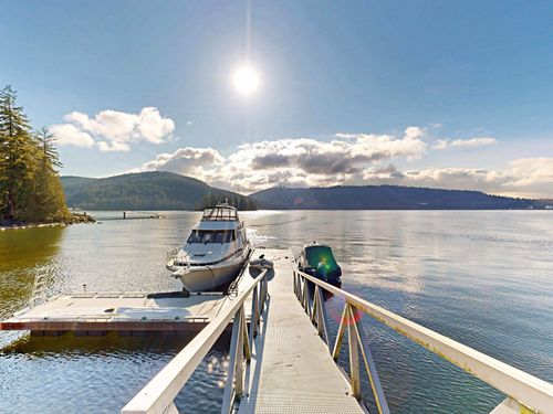 4545 Strathcona Rd, North Vancouver, BC, V7G1G7 | Card Image