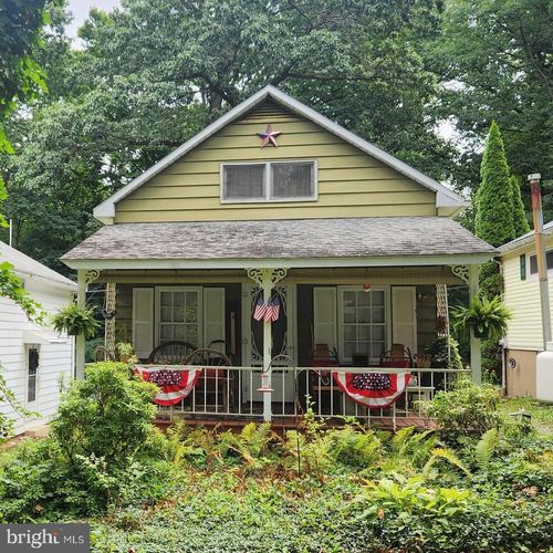 21 Mount Lebanon Dr, Lebanon, PA, 17046-9272 | Card Image