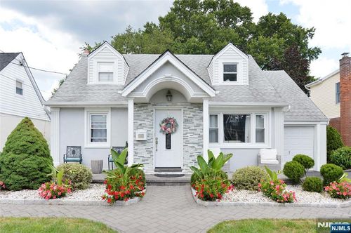 23-15 Watkins Ave, Fair Lawn, NJ, 07410-3029 | Card Image