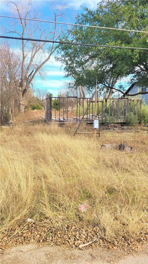 4422 Highland St, Lancaster, TX, 75134-1424 | Card Image