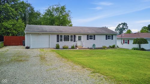 2903 N Eby Dr, Connersville, IN, 47331-1838 | Card Image