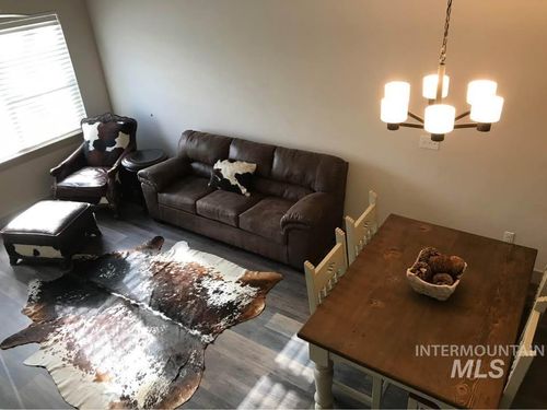 106 Broken Pine Ln, McCall, ID, 83638-1077 | Card Image