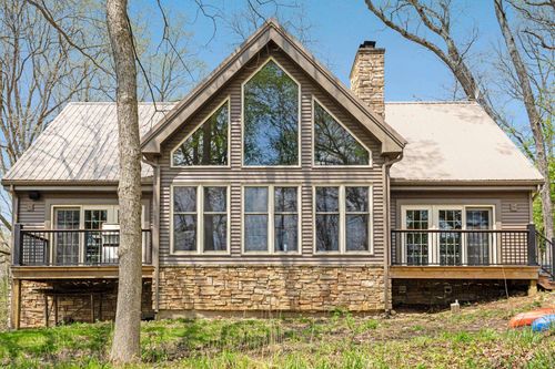 575 Lane 100 Pine Canyon Lk, Angola, IN, 46703-8724 | Card Image