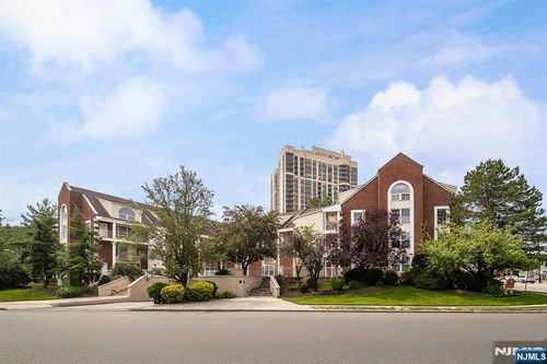1018 Palisade Ave, Fort Lee, NJ, 07024-6300 | Card Image