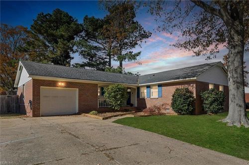 2204 Trant Lake Dr, Virginia Beach, VA, 23454-2114 | Card Image