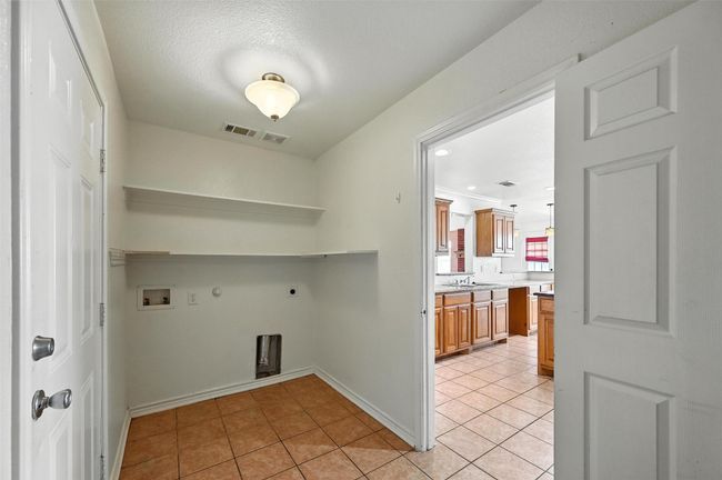 10133 Country View Ln, House other with 3 bedrooms, 2 bathrooms and null parking in Forney TX | Image 12