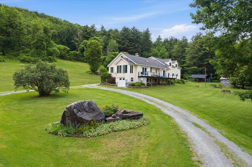 405 Old West Rd, Arlington, VT, 05250-8720 | Card Image