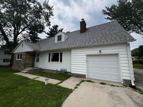 2682 Elmwood Dr, Adrian, MI, 49221-4176 | Card Image
