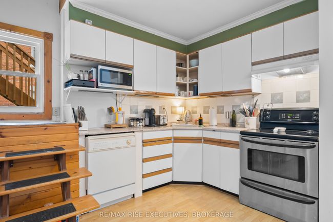 98 Mack St, House other with 2 bedrooms, 1 bathrooms and 1 parking in Kingston ON | Image 10