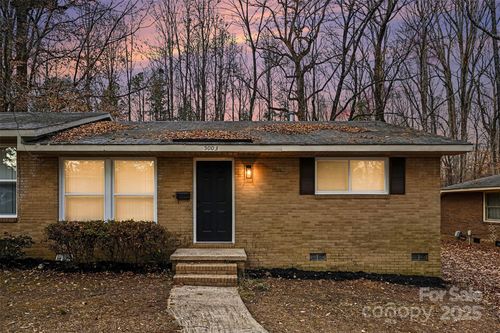 5003 Lakecrest Dr, Charlotte, NC, 28215-1534 | Card Image