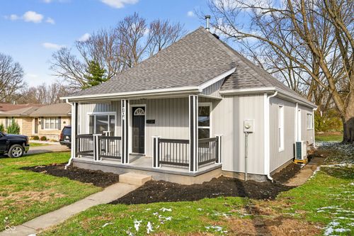 704 7th St, Seymour, IN, 47274-1414 | Card Image