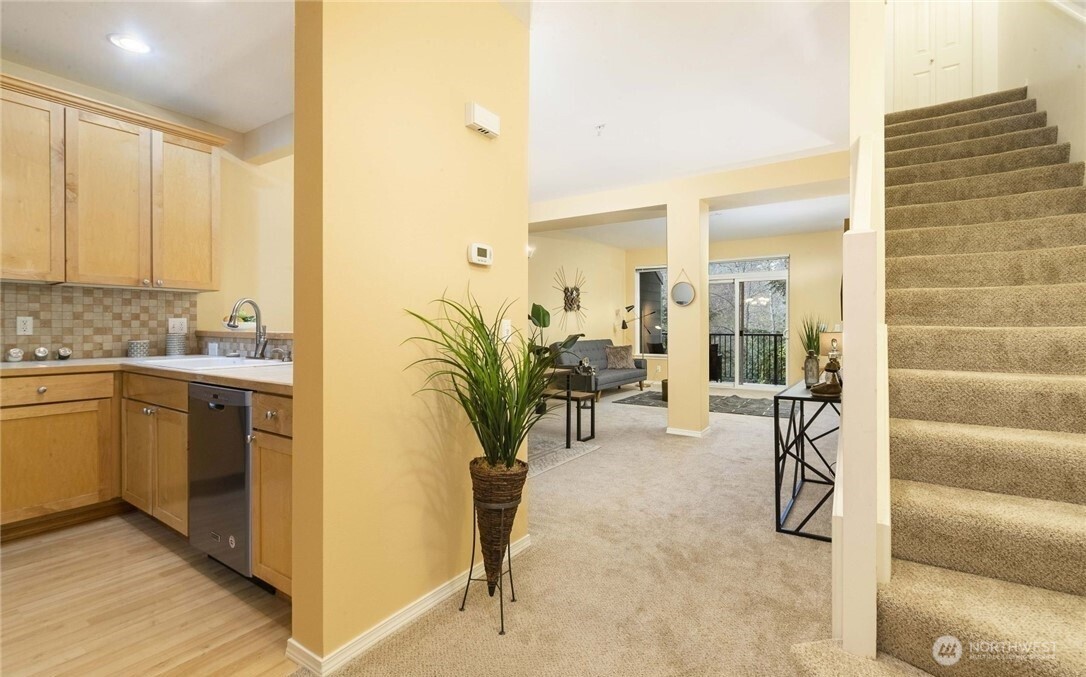 Residential Lease in Kenmore 4