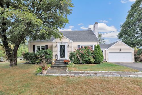 133 Strobel Rd, Trumbull, CT, 06611-3264 | Card Image