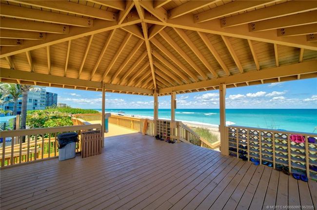 7 - 10600 S Ocean Dr, Condo with 2 bedrooms, 2 bathrooms and null parking in Jensen Beach FL | Image 25