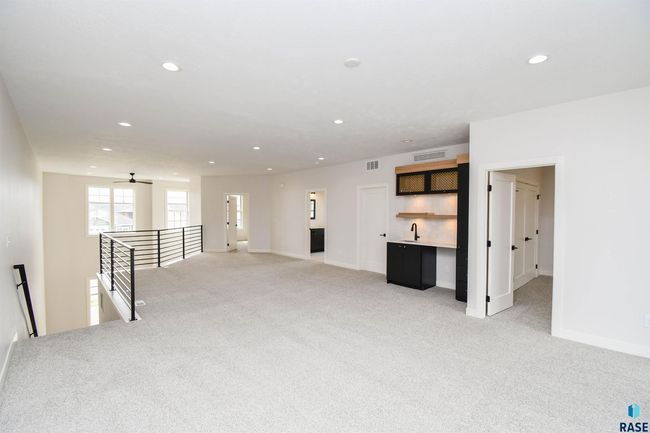 8623 W Shoreline Pl, Townhouse with 3 bedrooms, 3 bathrooms and null parking in Sioux Falls SD | Image 11