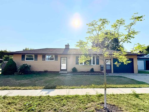 5368 Durwood Drive, Swartz Creek, MI, 48473 | Card Image