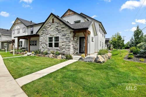 134 N Edgewood Ln, Eagle, ID, 83616-5305 | Card Image
