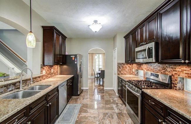 3203 Blaesser Dr, House other with 4 bedrooms, 3 bathrooms and 2 parking in Pearland TX | Image 19