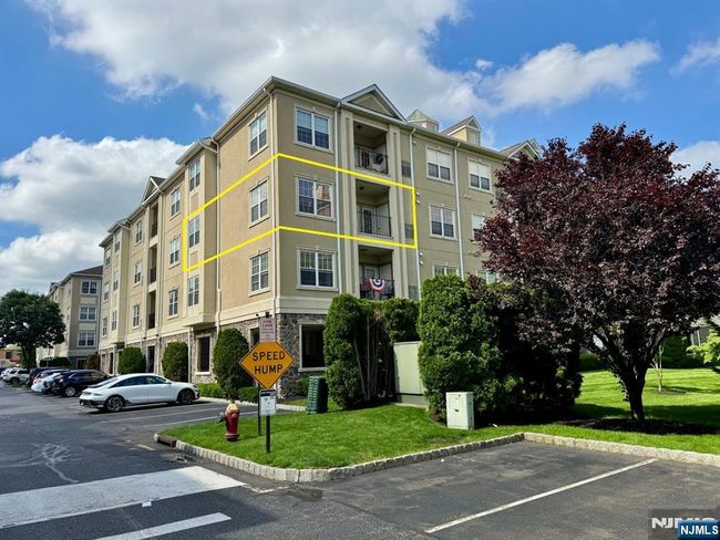 7207 Ravenscroft Rd, Condo with 2 bedrooms, 2 bathrooms and null parking in Clifton NJ | Image 35