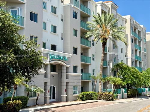 137-6001 Sw 70th Street, South Miami, FL, 33143 | Card Image
