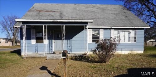 1110 W 10th St, Caruthersville, MO, 63830-1728 | Card Image