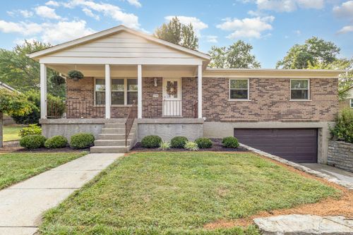 2768 Westbourne Dr, Cincinnati, OH, 45248-5114 | Card Image