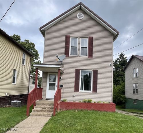 613 E Main St, Barnesville, OH, 43713-1417 | Card Image