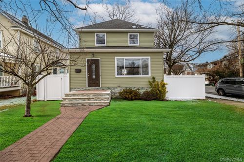 2962 Grand Ave, Baldwin, NY, 11510-4319 | Card Image