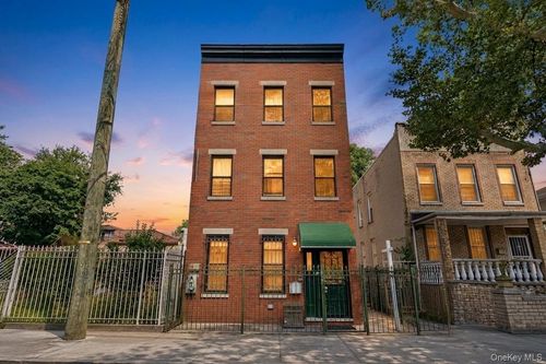 425 Barbey St, Brooklyn, NY, 11207-3703 | Card Image