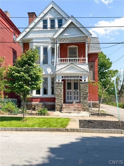 1129 Summit Pl, Utica, NY, 13501-3903 | Card Image