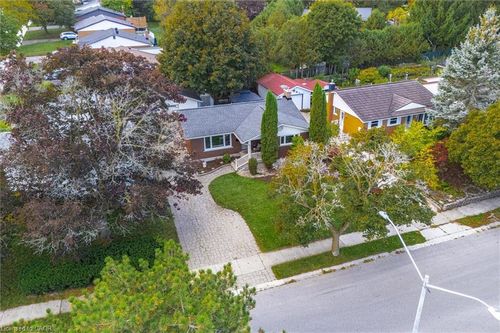 521 Glen Forrest Blvd, Waterloo, ON, N2L4H9 | Card Image