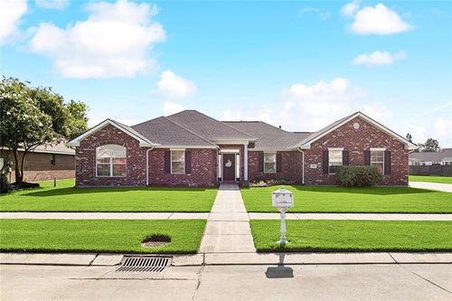 106 Magnolia Mnr, Boutte, LA, 70039-3243 | Card Image