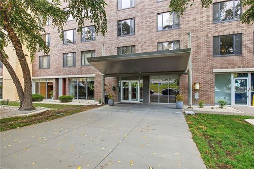 2k-600 E 8th St, Kansas City, MO, 64106-1618 | Card Image