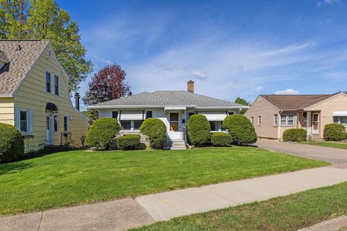 1112 Grandad Terrace, La Crosse, WI, 54601 | Card Image