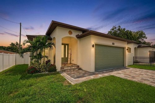 8307 N Gomez Ave, TAMPA, FL, 33614-2814 | Card Image