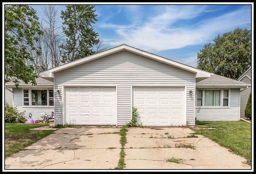 1124 Woodland Drive, MENASHA, WI, 54952 | Card Image